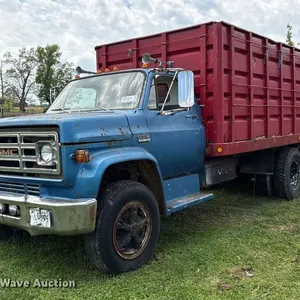 1974 GMC 6500 grain truck