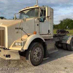 2007 Kenworth T800 semi truck