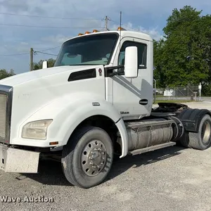 2016 Kenworth T880 semi truck