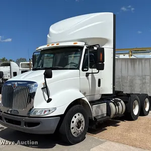 2016 International 8600 semi truck