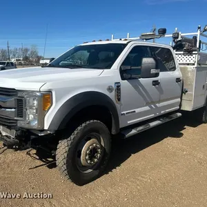 2017 Ford F550 Crew Cab utility / service truck