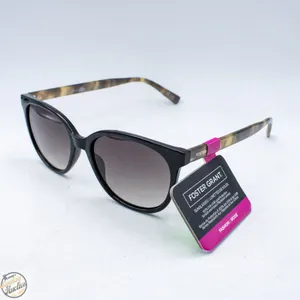 PAIR OF NEW FOSTER GRANT SUNGLASSES