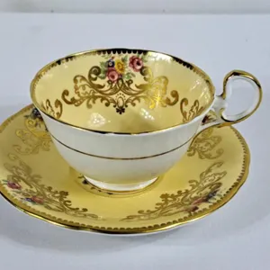Gorgeous Aynsley Butter Yellow & Gold Tea Cup &