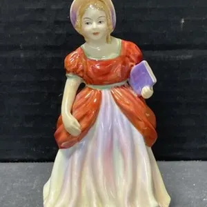 Paragon Figurine - Miss Pamela