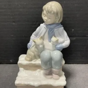 Lladro Figure - Room For Three # 8023