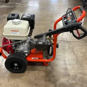 ECHO BEARCAT POWER WASHER   (USED FOR 1 HOUR)