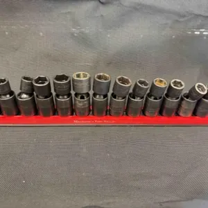 Snap-On swivel head impact sockets