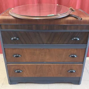 3 Drawer Dresser with Mirror - Mirror not