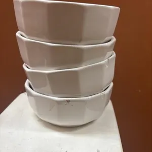 9 Haltzgraff cereal bowls some with chips matches