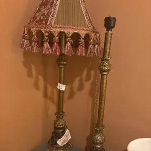2 buffet lamps, missing shade