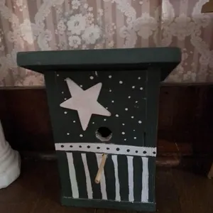 USA birdhouse