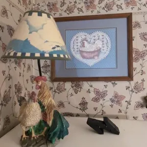 Chicken lamp, picture