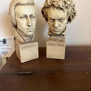 Beethoven and Chopin figure decor