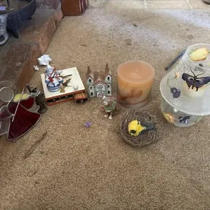 Candle/ vintage decor lot and vintage match box
