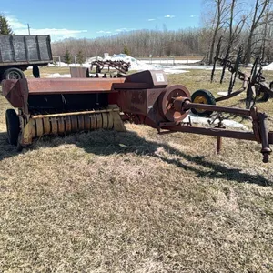 NH 269 SMALL SQUARE BALER