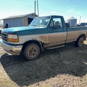 1996 FORD F150 REG CAB 4x4 TRUCK-DOES NOT INCLUDE CONTENTS