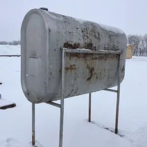 Oval Tank on Stand