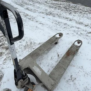 Seller #75. Pallet jack