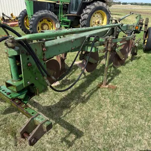 John Deere 2-Point 4-Bottom Plow