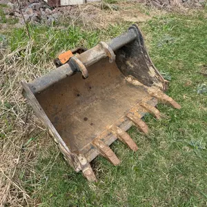 6-Tooth Mini Excavator Bucket