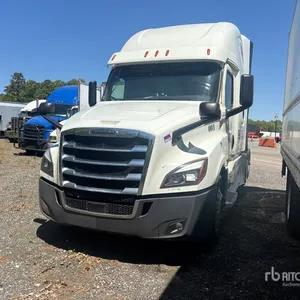 2020 Freightliner Cascadia 126 6x4 T/A Sleeper Truck Tractor (Inoperable)