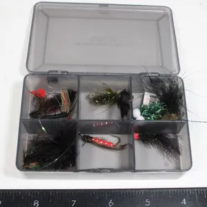 PLANO MOLDING CO. 6 COMPARTMENT FISHING TACKLE BOX