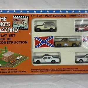 Ertl, The Dukes Of Hazzard Play Set. Six 1/64