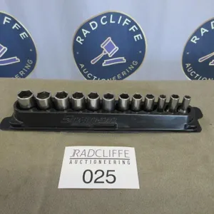 Snap-On sockets in magnetic rack, 8�19 mm