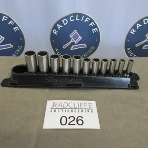 Snap-On sockets in magnetic rack, 8�19 mm, long