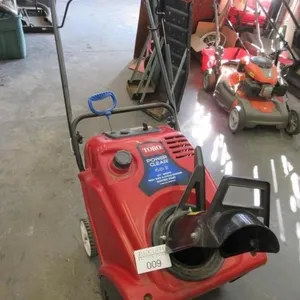 TORO Power Clear 621E 21� Width Snow Blower