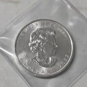2022 Canada maple leaf