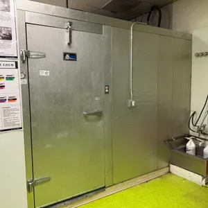 Amerikooler Walk-In Cooler with Floor, Condenser and Compressor, 7'8"H x 9'4"L x 7'10"D