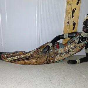 Les Cafita Laying Lady 13''X6.5''