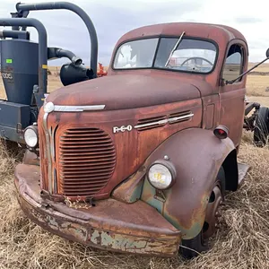 REO Speedwagon Dual Wheel Truck Cab and Chassis - Straight 6 Motor