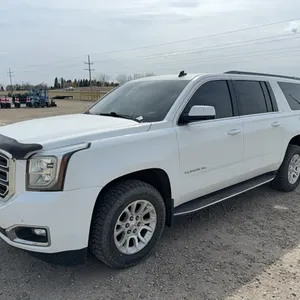 ID 2215 2015 GMC Yukon