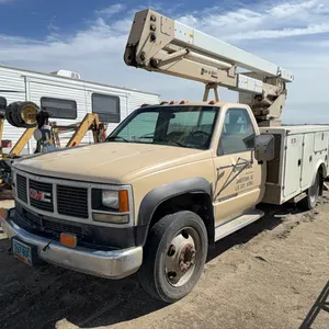 ID 2232 1993 GMC Sierra Bucket Truck