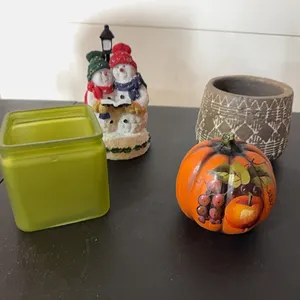 Vases, holiday decor