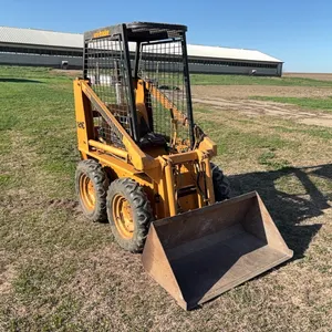 Case 1816 Uniloader Skidloader