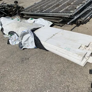 16' Lengths of White Wood
 UNRESERVED