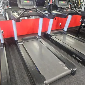 Life Fitness Integrity C Treadmill with Flex Deck Absorption System, SN: HHT108249