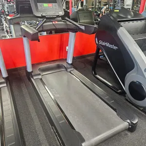 Life Fitness Integrity C Treadmill with Flex Deck Absorption System, SN: HHT 108691
