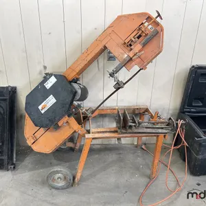 Rite Way RS-609 Portable Bandsaw
UNRESERVED