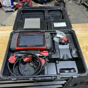 Snap-On Solus Ultra EESC318 Automotive Diagnostic Scanner w/ Case
UNRESERVED