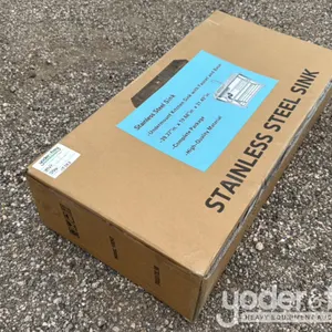 Unused Stainless Steel Sink c/w Carton Package, L39.37'' x W19.68'' x H31.49'' 