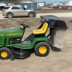 John Deere STX 38 Lawn Tractor, 1 Owner, 13hp, w/ Bagger and Aerator.