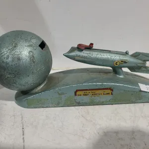Vintage Coin Bank: "Strato Bank" 8 W, 3 D 