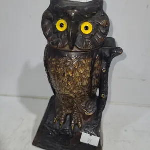 Vintage Coin Bank: Owl w/ Yellow Eyes 3.5 W, 7.5 T 