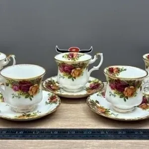 8 Royal Albert Old Country Roses Small