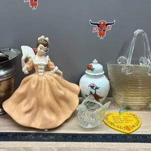 Asst. Decorative Collectibles. *NO SHIPPING