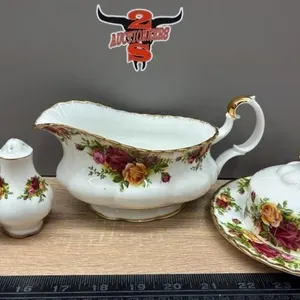 Royal Albert Old Country Roses Covered Butter,